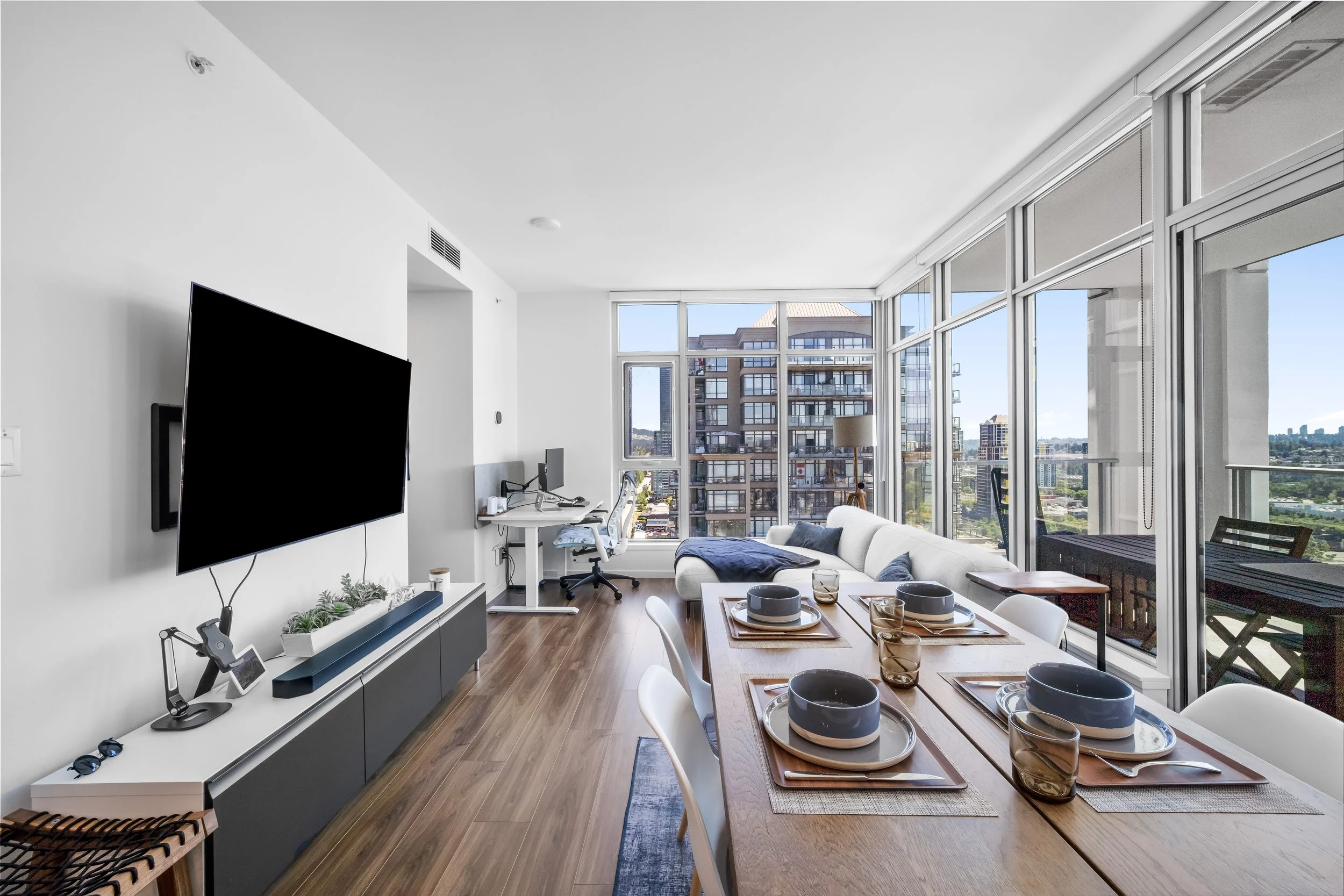 04-LivingRoom-07.jpg