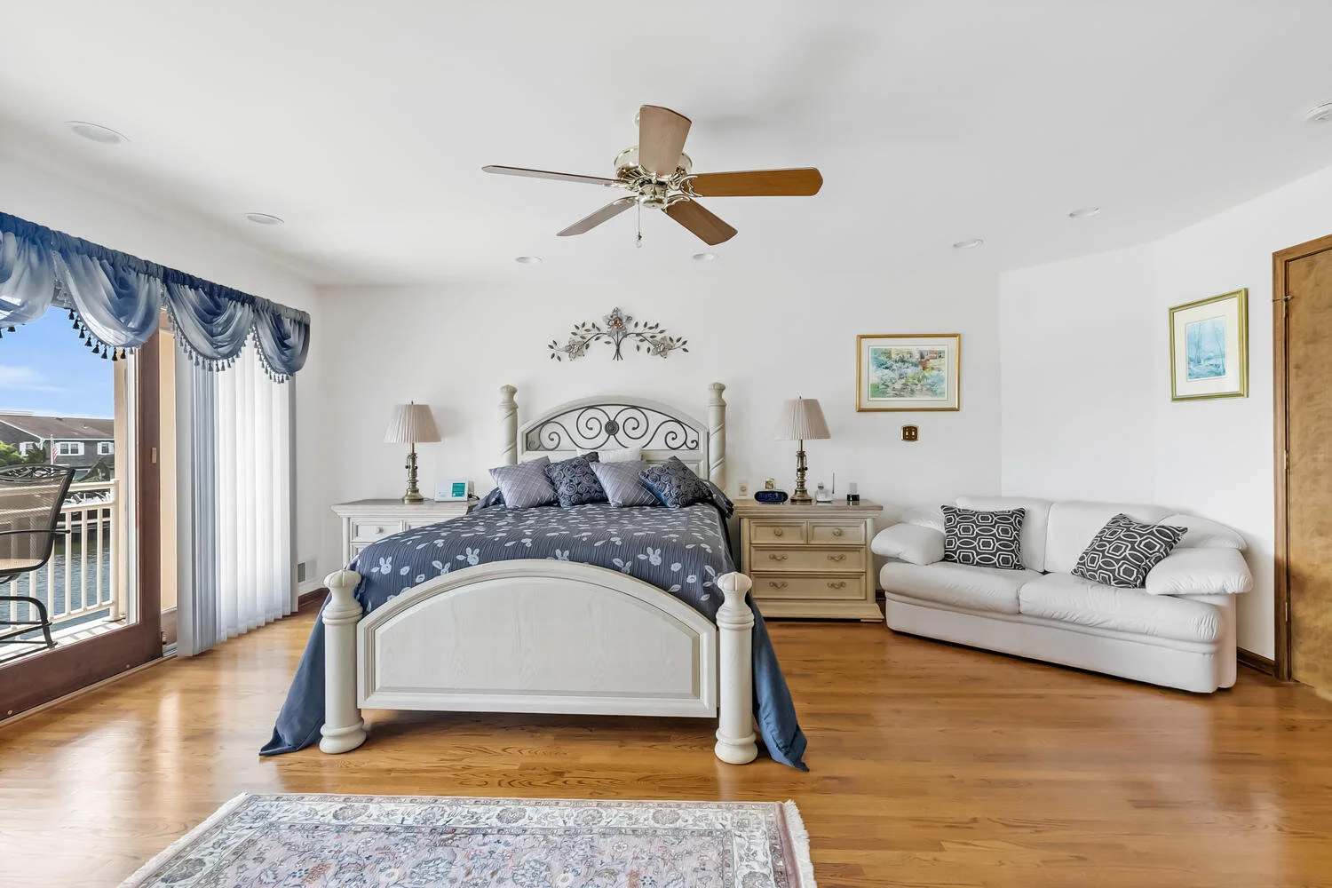 292 Curtis Point Dr-large-039-023-4M3A8767-1500x1000-72dpi.jpg