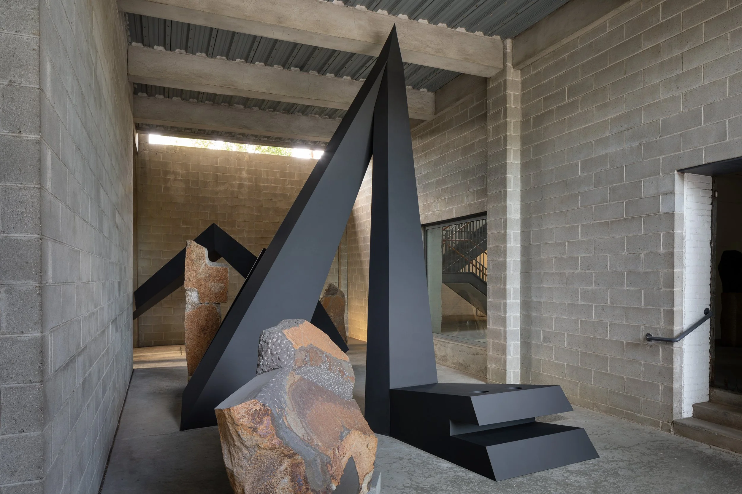 Leerform Artwork Fabrication - Mathias Goeritz at Isamu Noguchi Foundation and Garden Museum - photo by Nicholas Knight 05.jpg