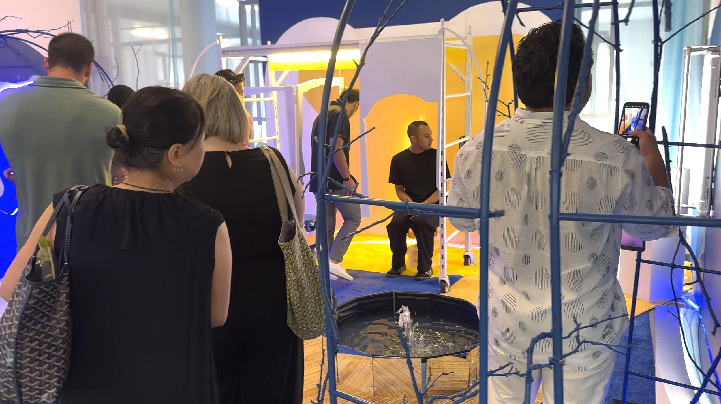 6-Hermes group visiting Garden.jpg