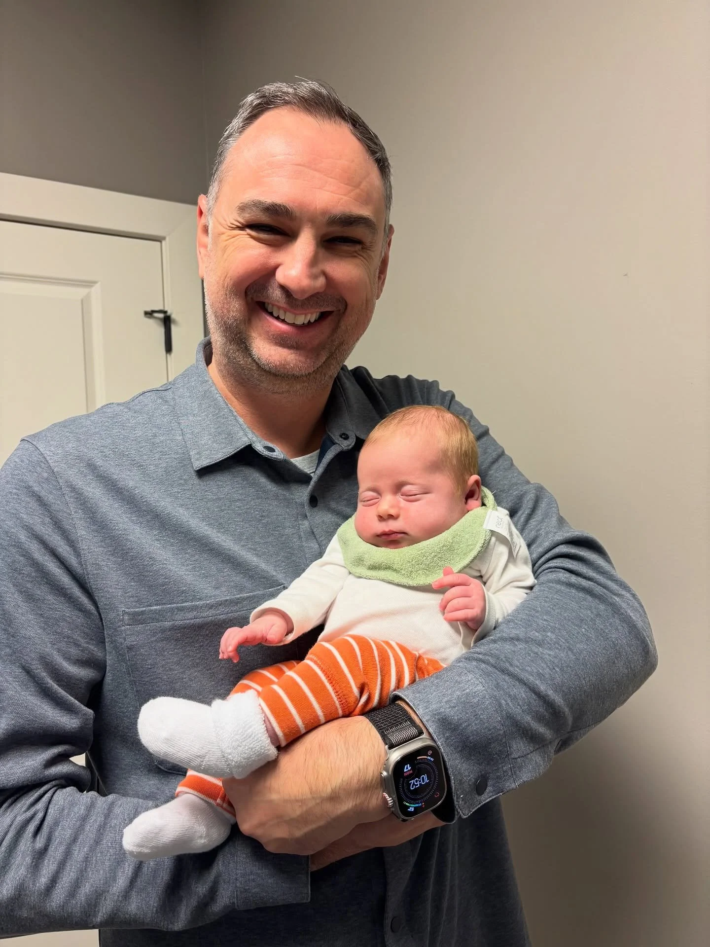 Welcoming tiny new faces into the office is one of the sweetest parts of what we do. This little one did amazing during their gentle newborn adjustment. 💛
We absolutely love caring for kiddos and helping families feel their best from the very beginn