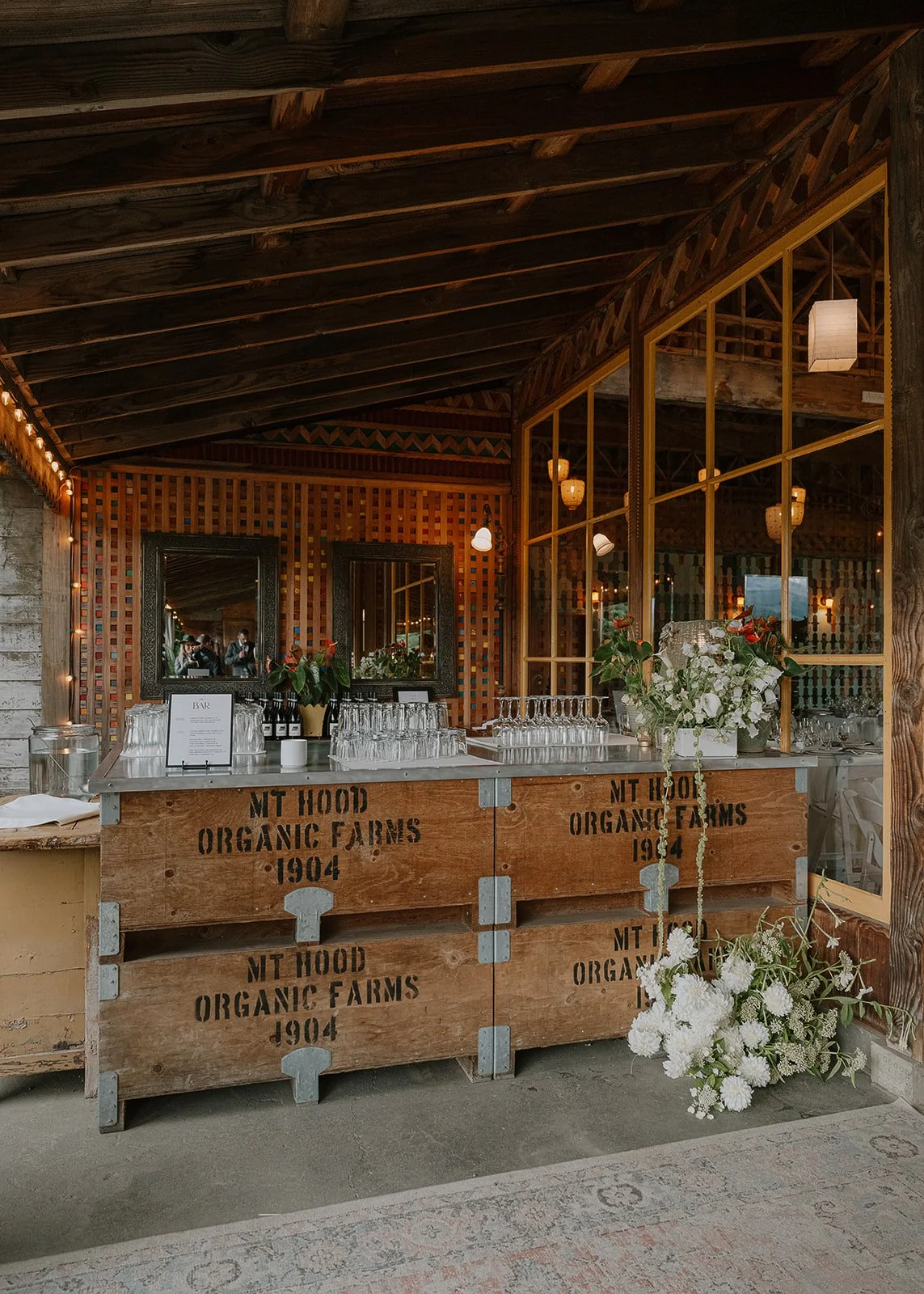 Hood River wedding florist creates classic, timeless wedding flowers at Mt. Hood Organic Farms