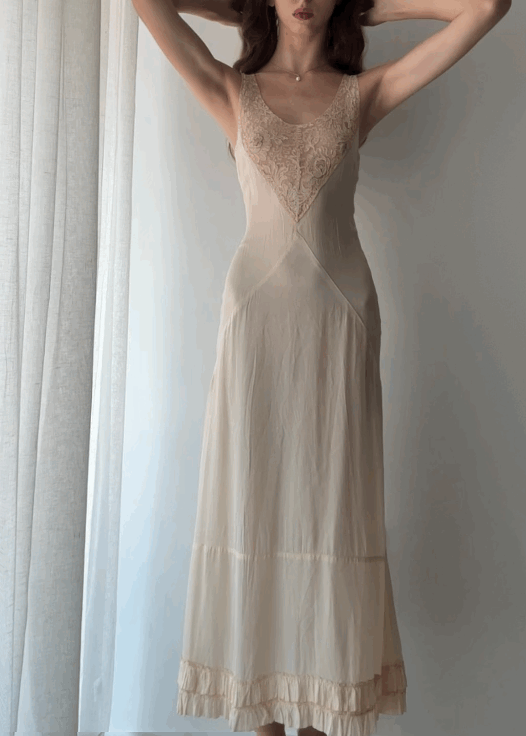 ANTIQUE 1920'S CREAM LACE DETAIL SLIP DRESS (XS)