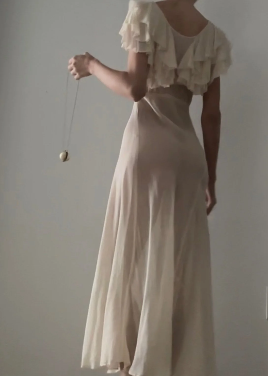 ANTIQUE ANGEL WING RUFFLE SILK CHIFFON SLIP DRESS (XS) — Efff