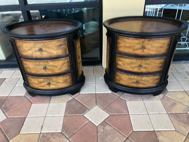 Pair of Pulaski nightstands with removable tray tops