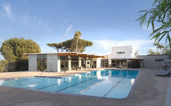 Ondulando Pool Clubhouse