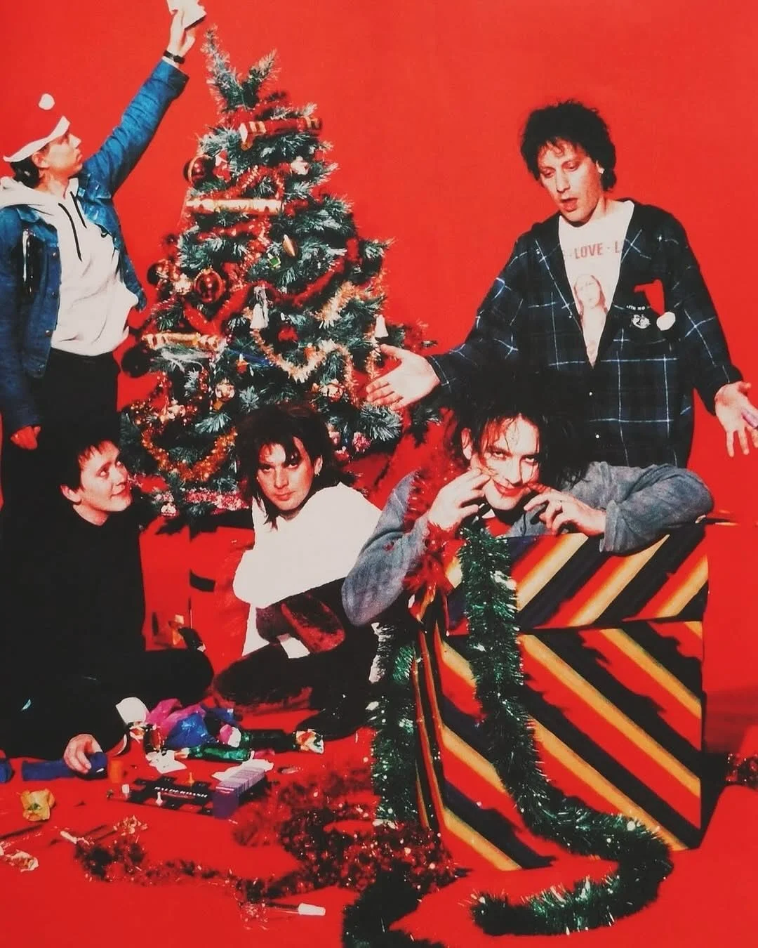 ONLY TWO MORE CLASSES until we close for biz til 12/29!! 🎄🎄 Join us at Pickle Factory tonight 7PM with @earthalittt and Saturday 1:15PM with @smashleyferris! +++ Emilia will also be leading a private dance aerobics livestream this Saturday 11AM PT,