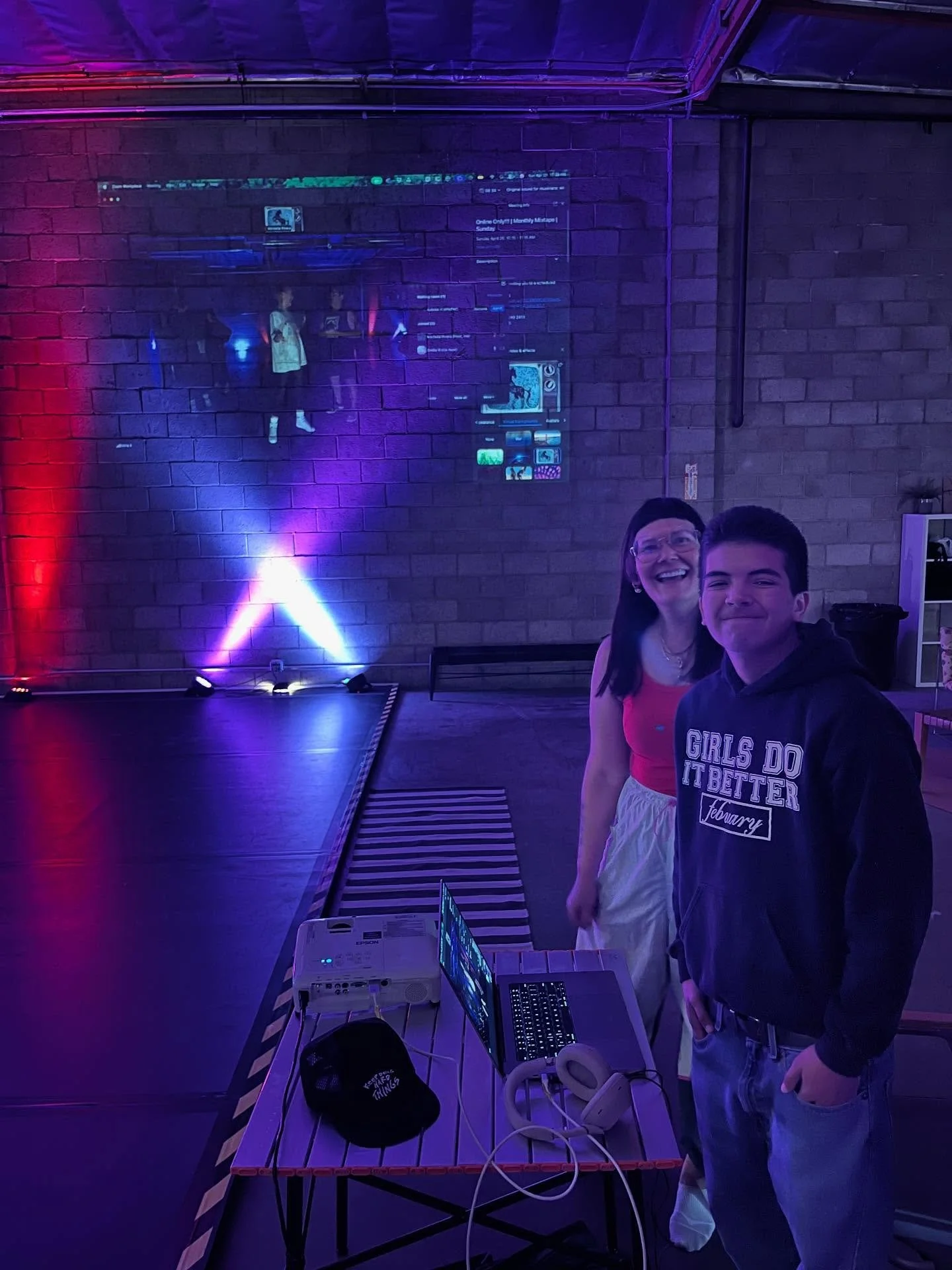 Livestream cuteness 😍😍 Thanks to everyone who joined us in LA and Across Time + Space today!! Shoutout Ace @4c3_.c and Michella @michellaforever for managing the livestream tech with so much expertise and care!! We currently offer dance aerobics Zo