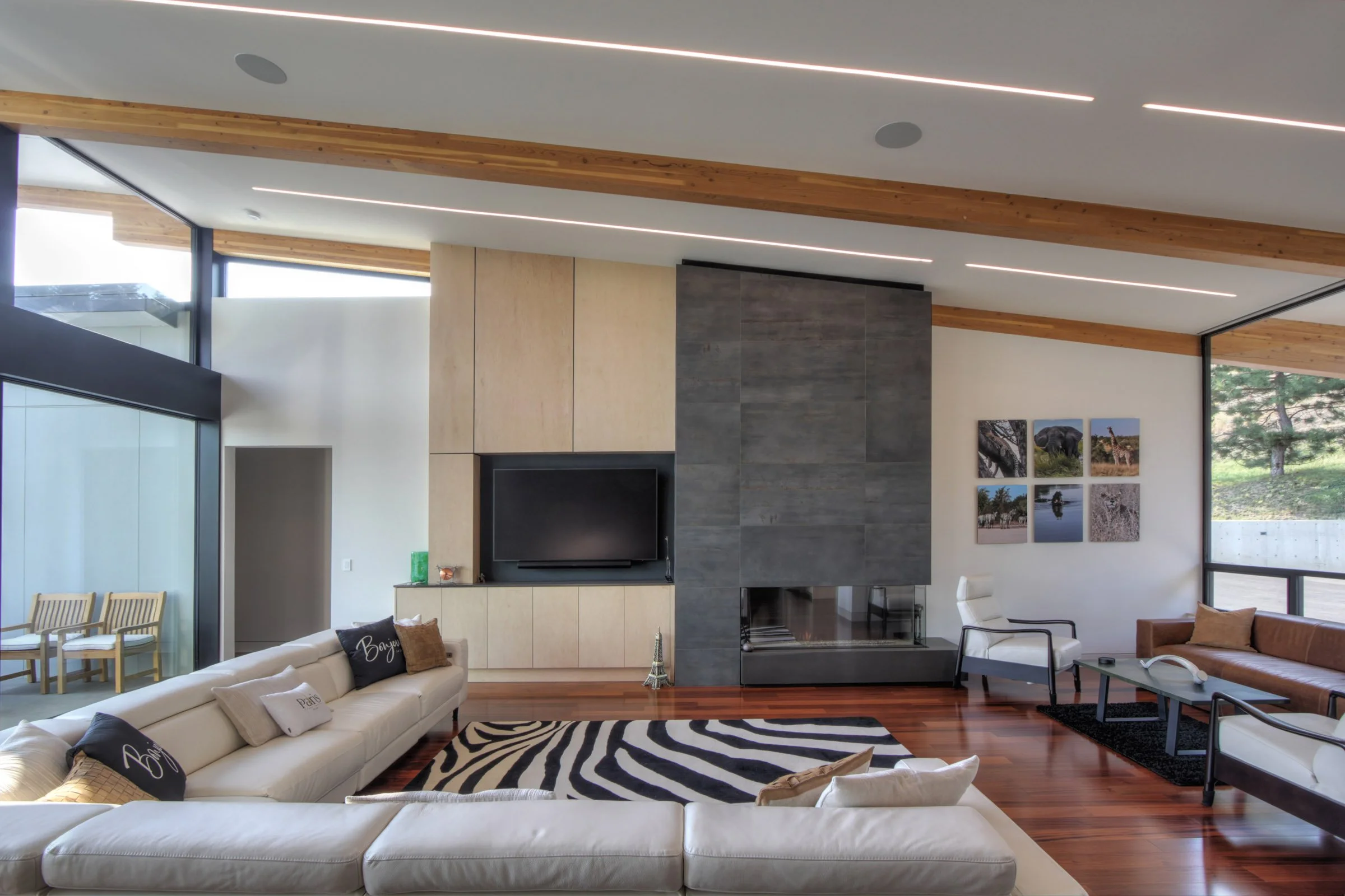 La Cresta Living Room.jpg