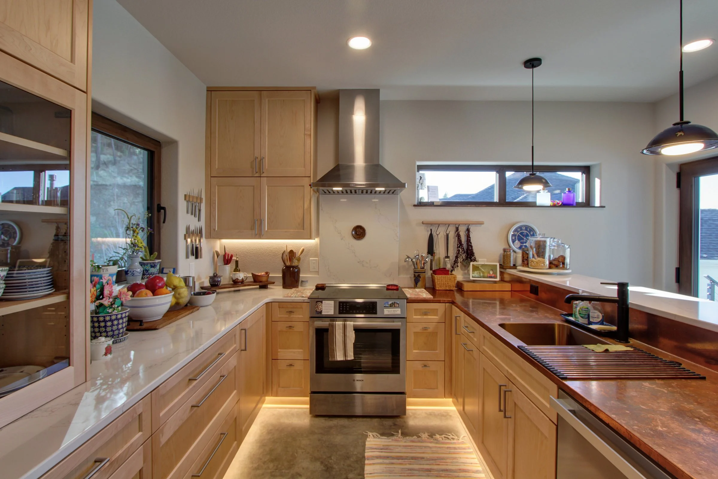 2205-Kitchen-small.jpg