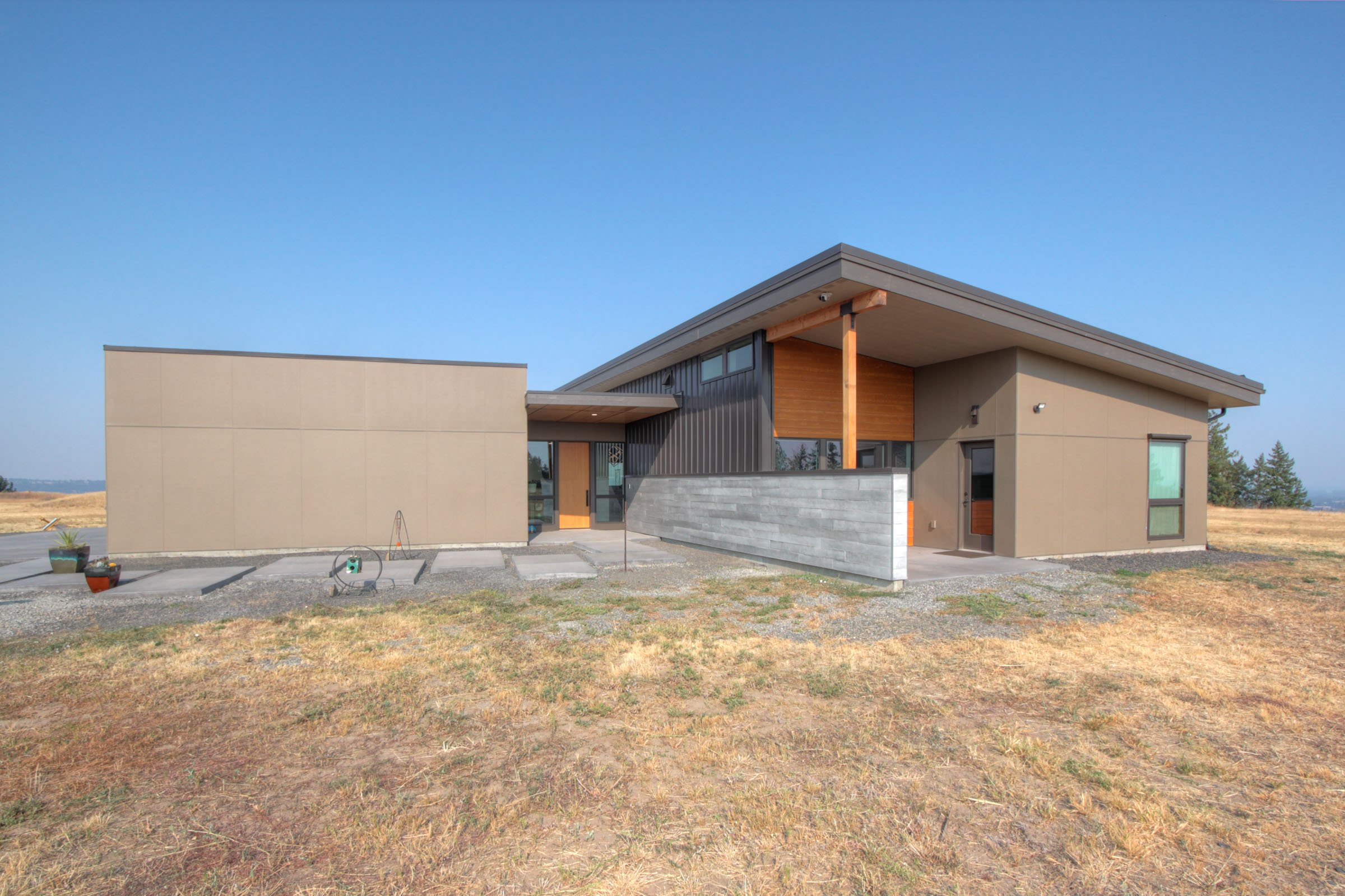 2119 Exterior East.jpg