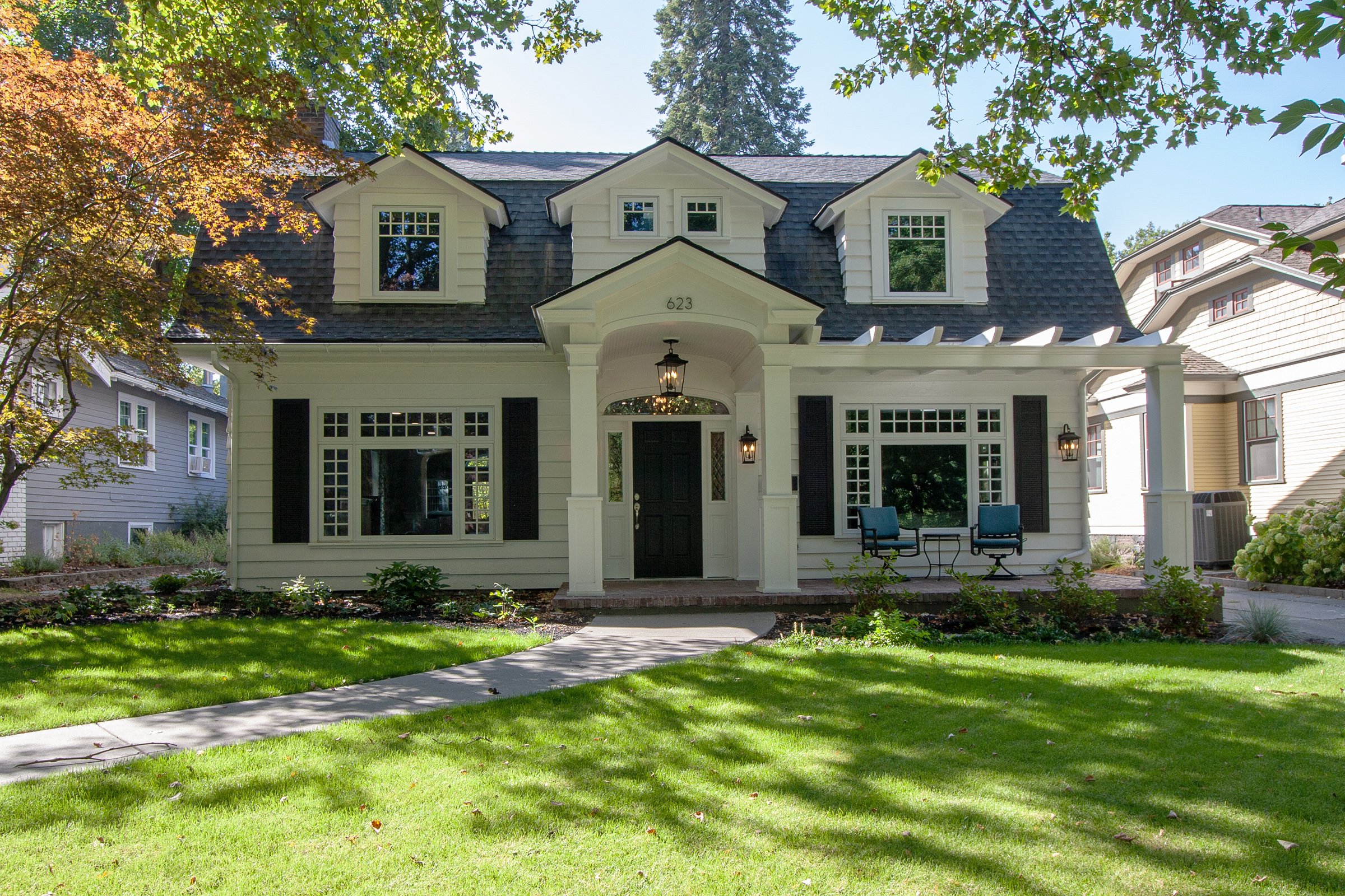 2307 Front 2.jpg