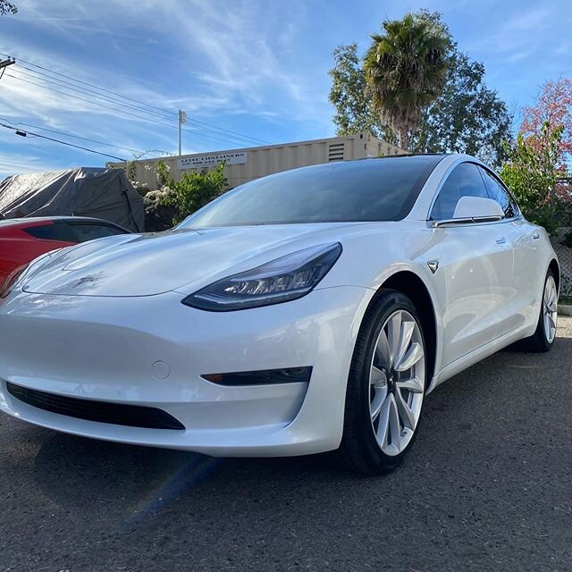 Pearl White Tesla Model 3 in for @autoprousa ceramic coating and 3M ceramic window tint ⚡️🔌 This owner brought it in directly from the Tesla pickup location so that we could protect their investment! 💪🏼