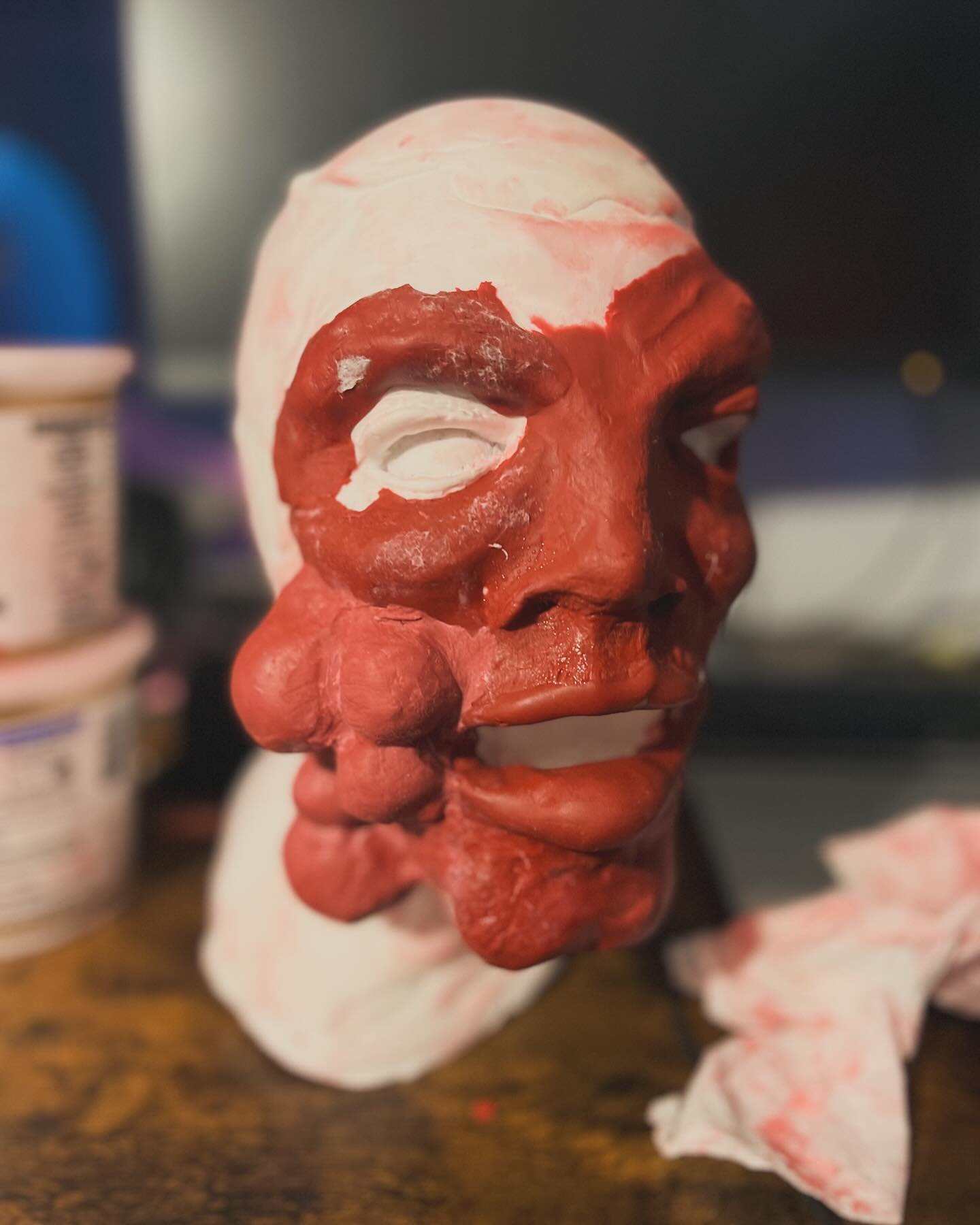 I&rsquo;ve begun the hard lay blocking on this project which I&rsquo;m calling Patient Zero. 
.
.
#sculpture #sculptor #horrorart #horror #sfx #sfxartist #horrorcommunity #horrorartwork #indieartist #prop #propmaker