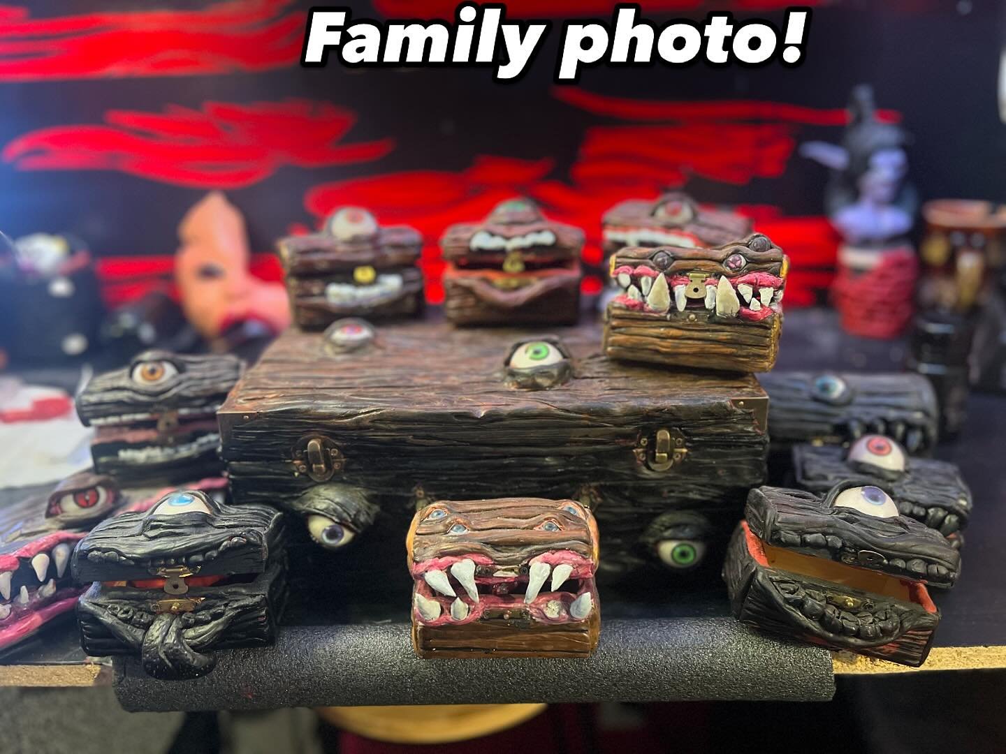 The momic and her brood are going under the brush, finally!! Please Comment, Like, and Share&mdash;❤️🖤
.
.
#mimic #sculpture #sculptor #horrorart #horrorartwork #horror #horrorcommunity #dungeonsanddragons #dndfanart #warhammer #warhammercommunity #