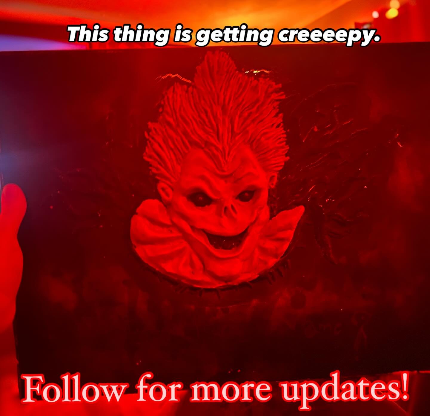 What do you think??? Ryuk is a creep. 
.
.
#deathnote #sculpture #sculptor #animethreads #ryuk #crunchyroll #horrorart #horror #horroranime #wallart #canvasart #handmade #prop #propmaking #propmaker #propmakers #horrorcommunity #dndfanart #warhammerc