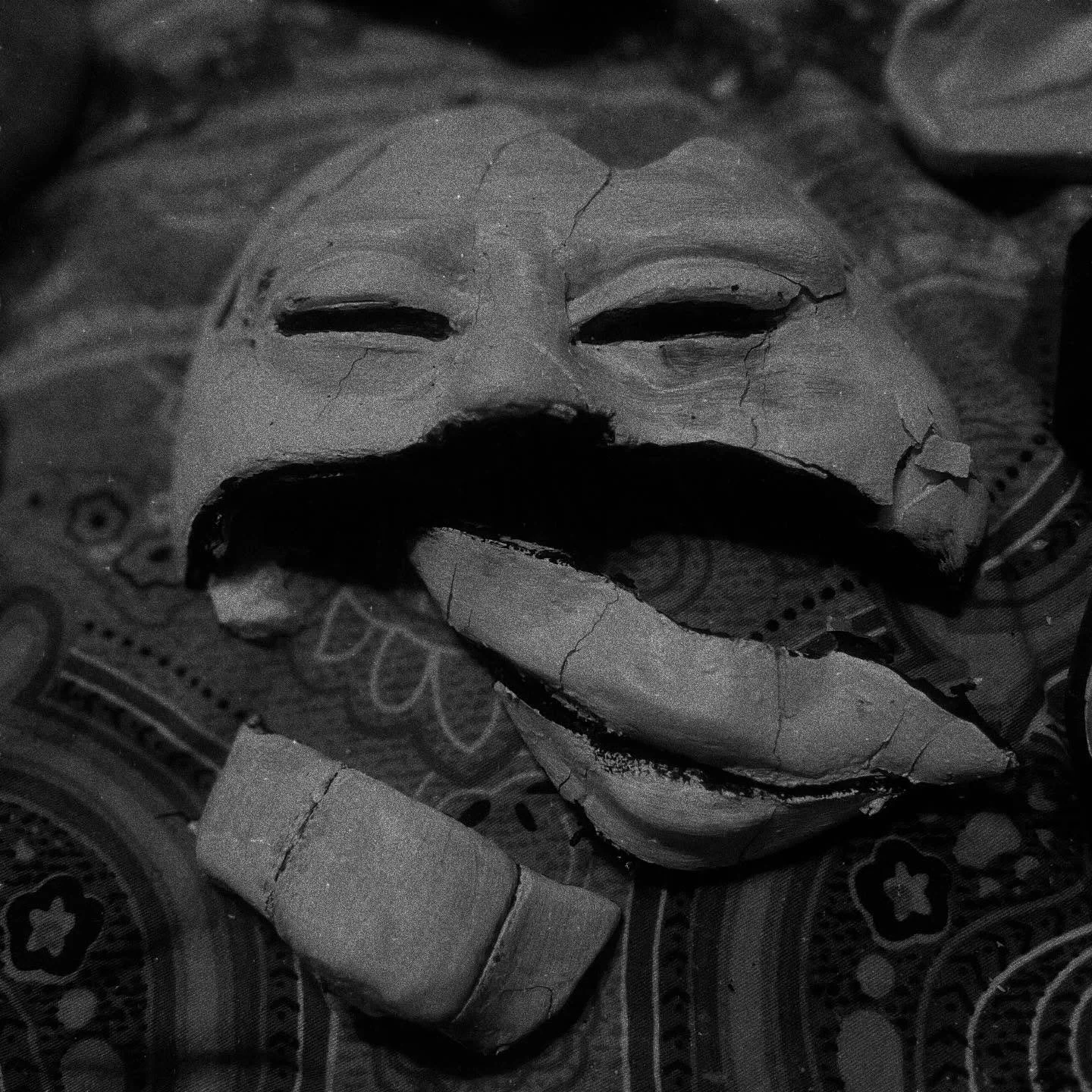 Gone to pieces. 
.
.
#sculpture #cyberpunk #sculptor #horrorartist #filthyhorrorsdotcom