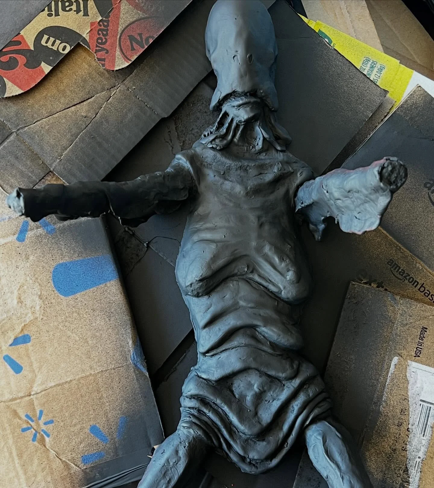 Prime time for the Pale Man! 
.
.
#panslabyrinth #paleman #sculpture #horrorartist #filthyhorrorsdotcom