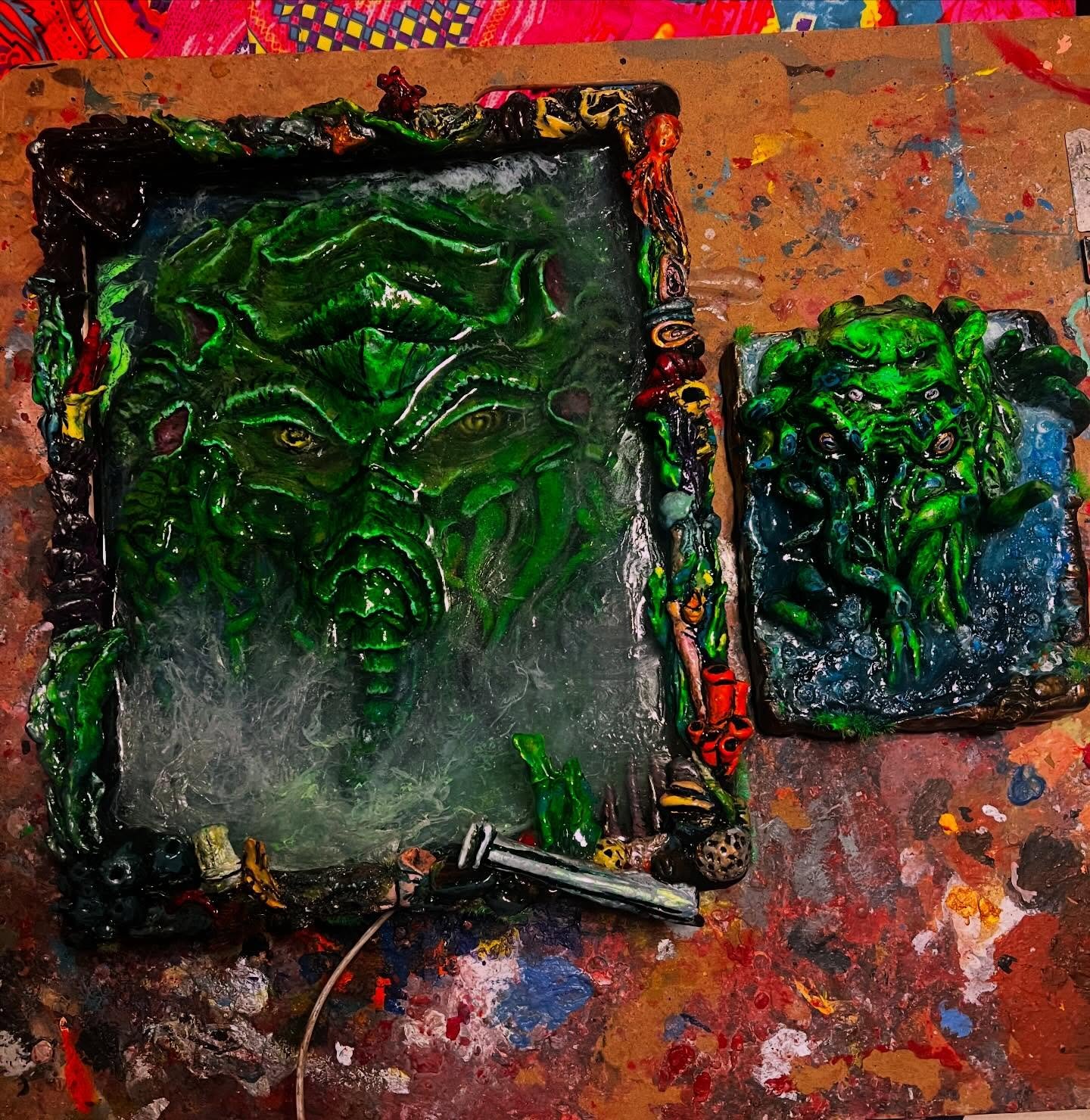 Small but mighty. 
.
.
#cthulhu #sculpture #horrorartist #filthyhorrorsdotcom