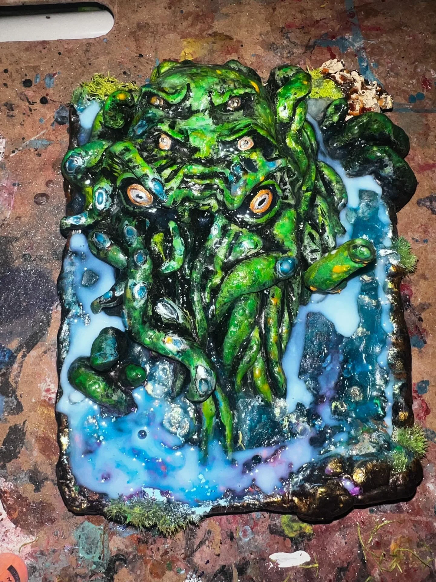 Check out Cthulhu Jr&rsquo;s bioluminescents. 
.
.
#cthulhu #sculpture #sculptor #filthyhorrorsdotcom