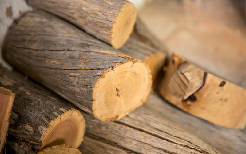SandalwoodPieces.png