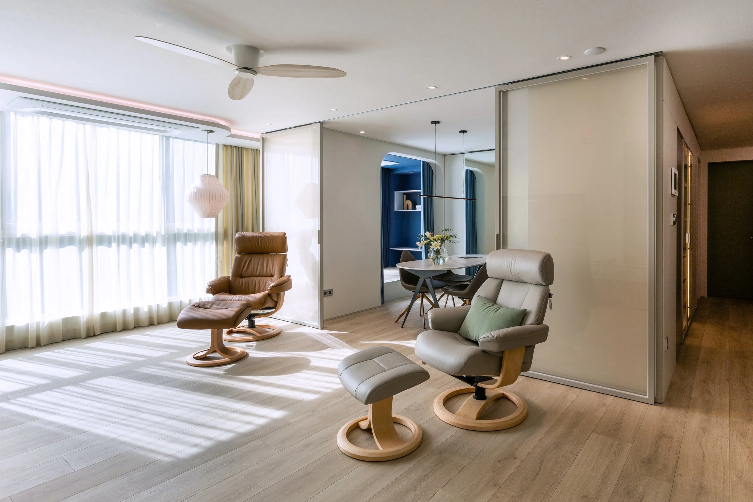 2021 3분기_내수파크팰리스103_준공사진_거실 04.jpg