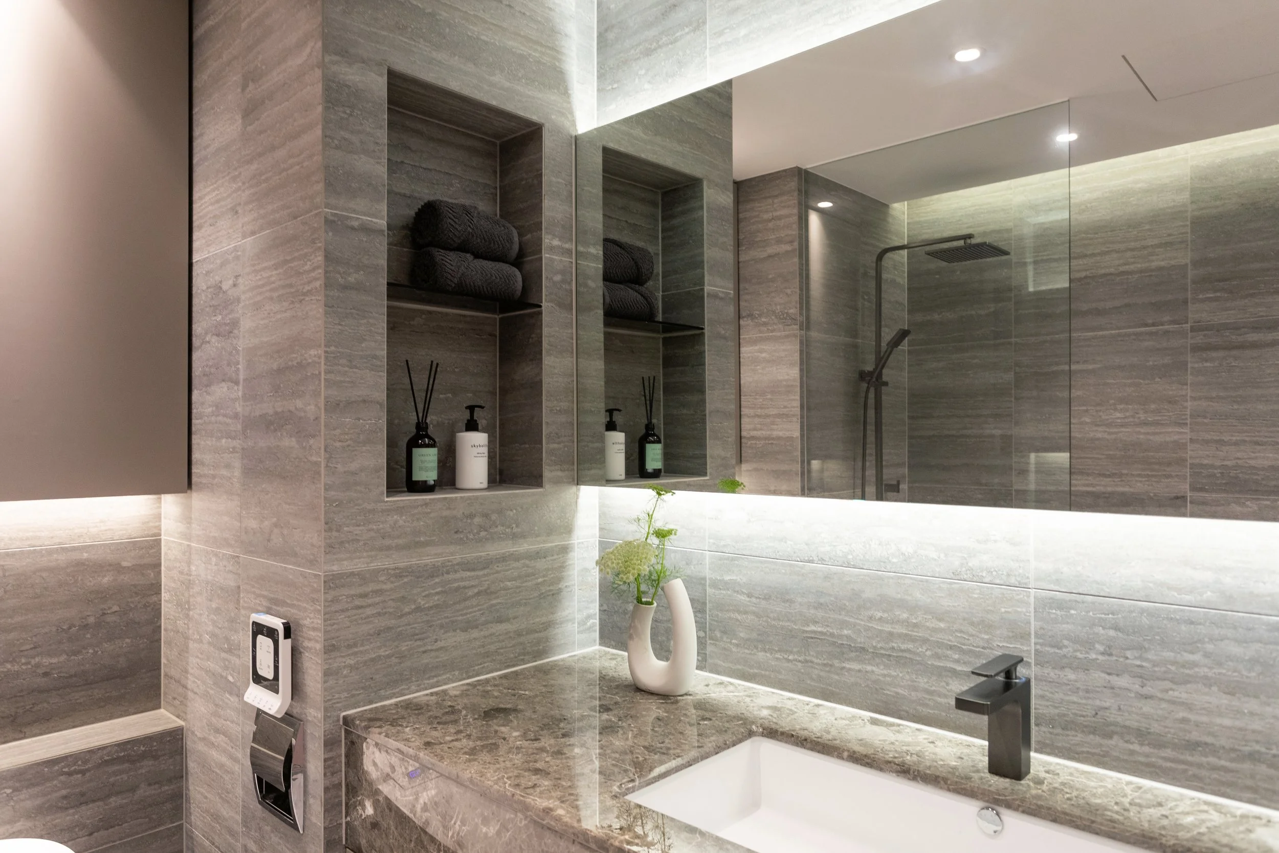 2021 1분기_고촌힐스219_준공사진_안방화장실 14.jpg