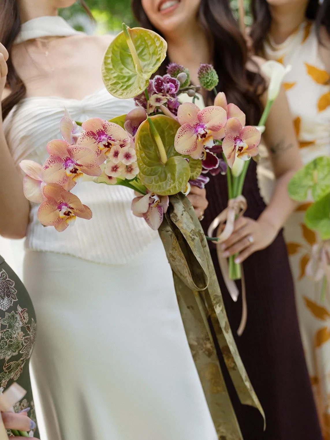 Petite and artful for Jenny 🌱

Planning + Design &mdash; @meagbreanneevents 
Photo &mdash; @sincerelysini 
Content &mdash; @unveiledsocials 
Beauty &mdash; @kellyzhangstudio 
Floral Design &mdash; @musefloralco 
Rentals &mdash; @chairs4events 
Linen