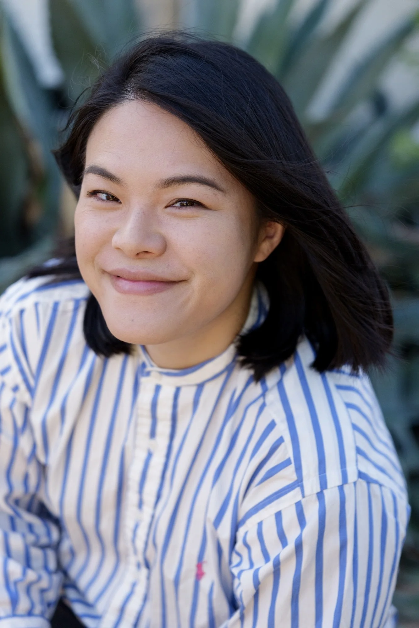 Leslie Yick, AMFT & APCC, Asian American therapist in Los Angeles specializing in Brainspotting and intergenerational trauma therapy for immigrants and families