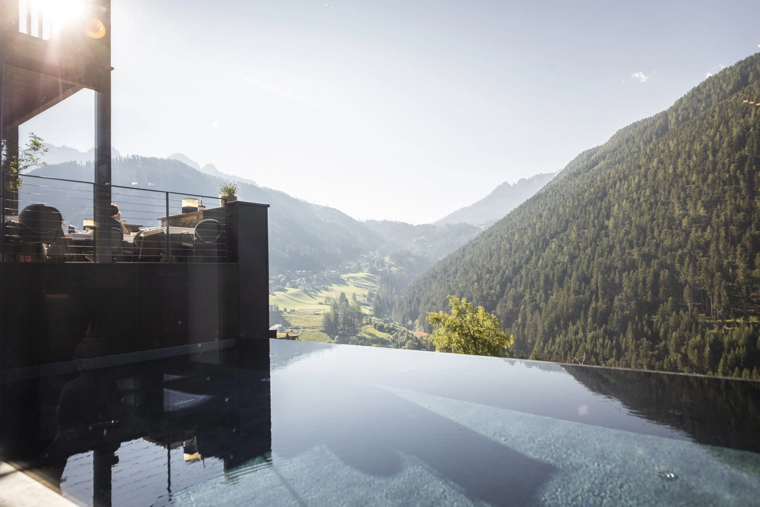 hotels-hospitality-01_armin-huber.jpg
