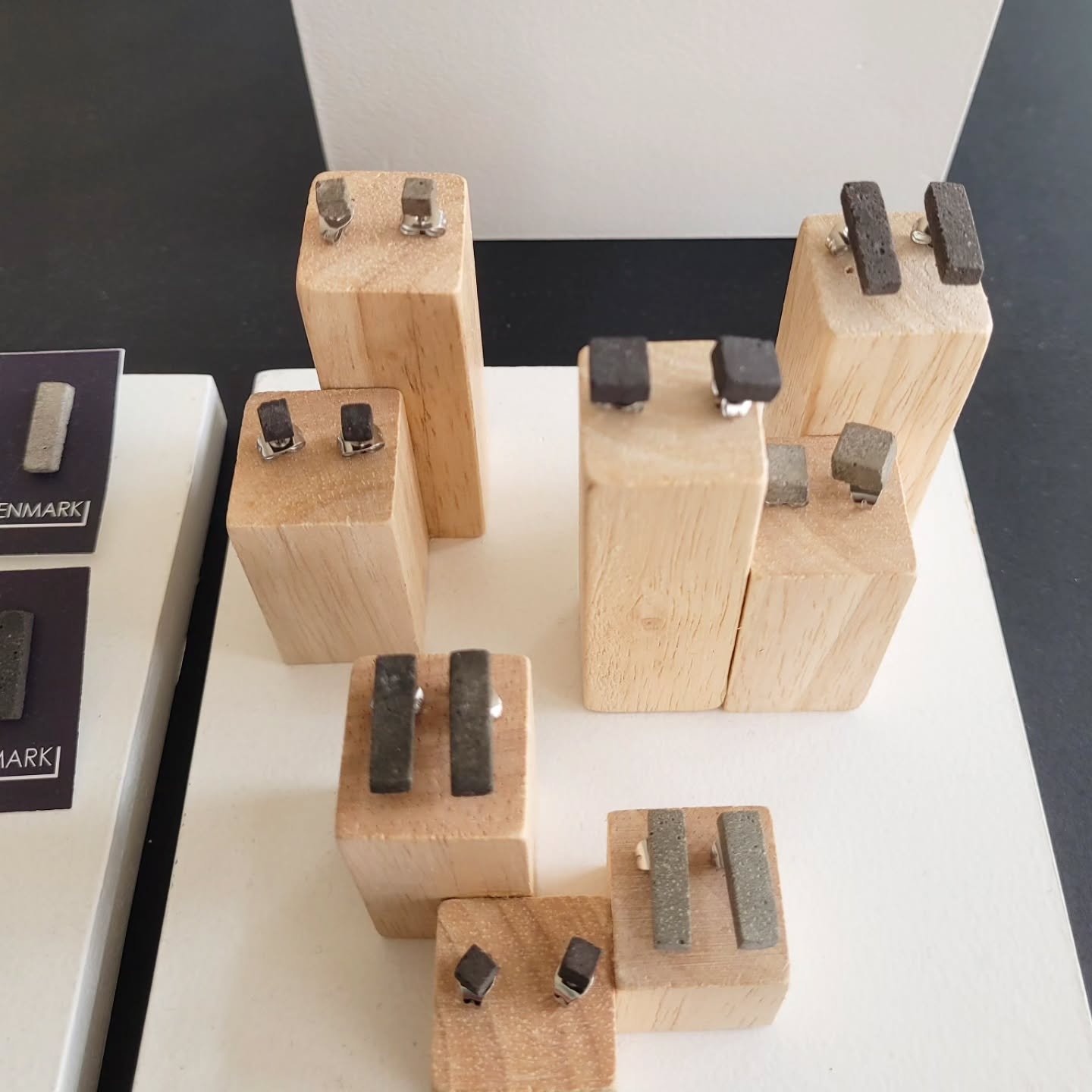 Christmasmarket time, Christmashygge time, Christmasgift time, you can get all 3 at 
Hjorths Fabrik in R&oslash;nne on Friday and Saturday. 

Buy beautiful local handicrafts from Arts and Crafts Associations (ACAB) gifts to put under your tree 
🎄🎁
