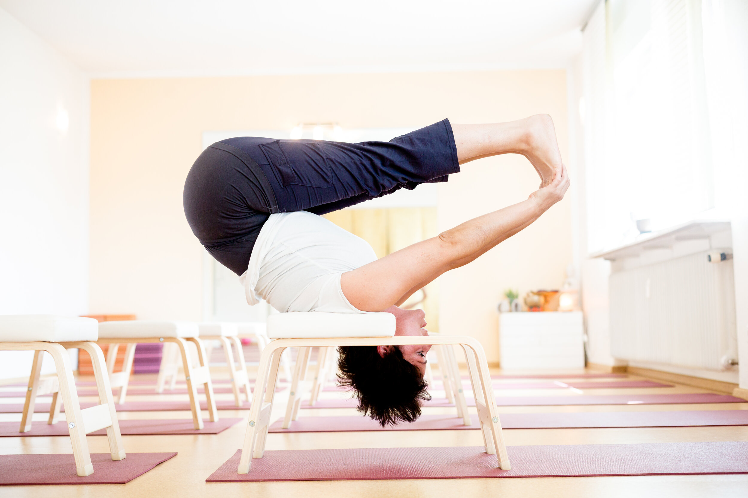  Yoga mit Nazanin Vaghefinia 