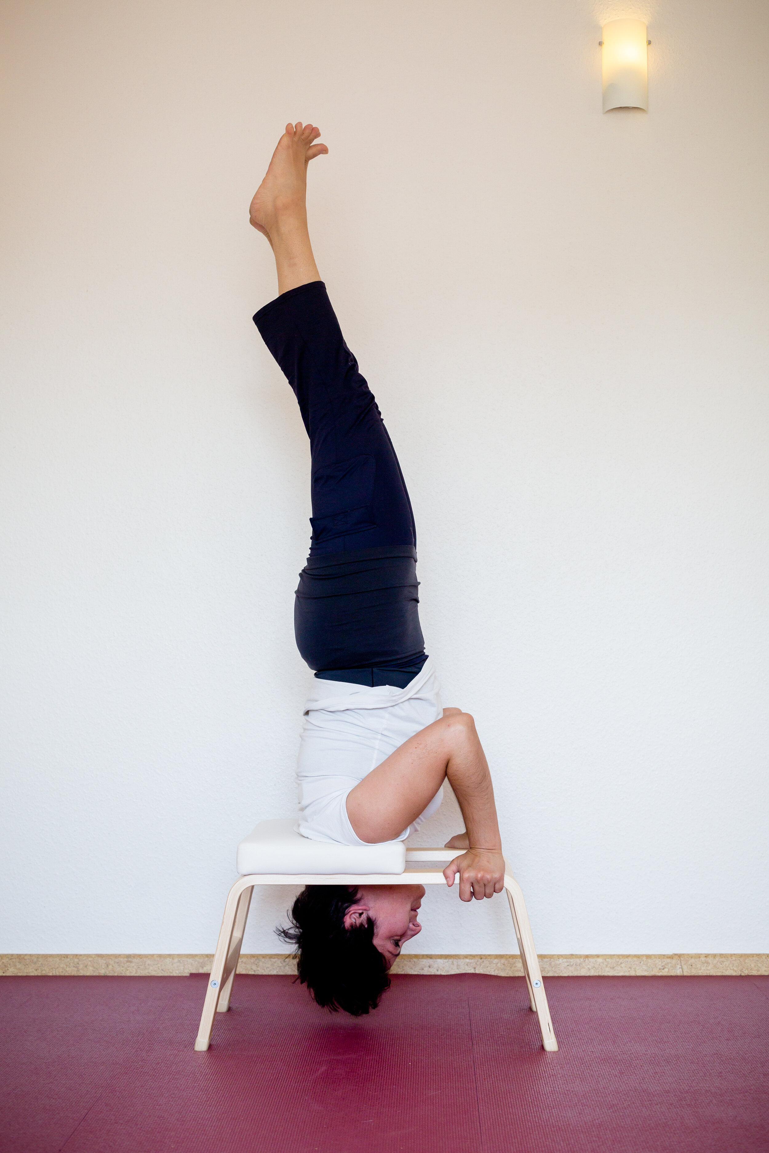  Yoga mit Nazanin Vaghefinia 