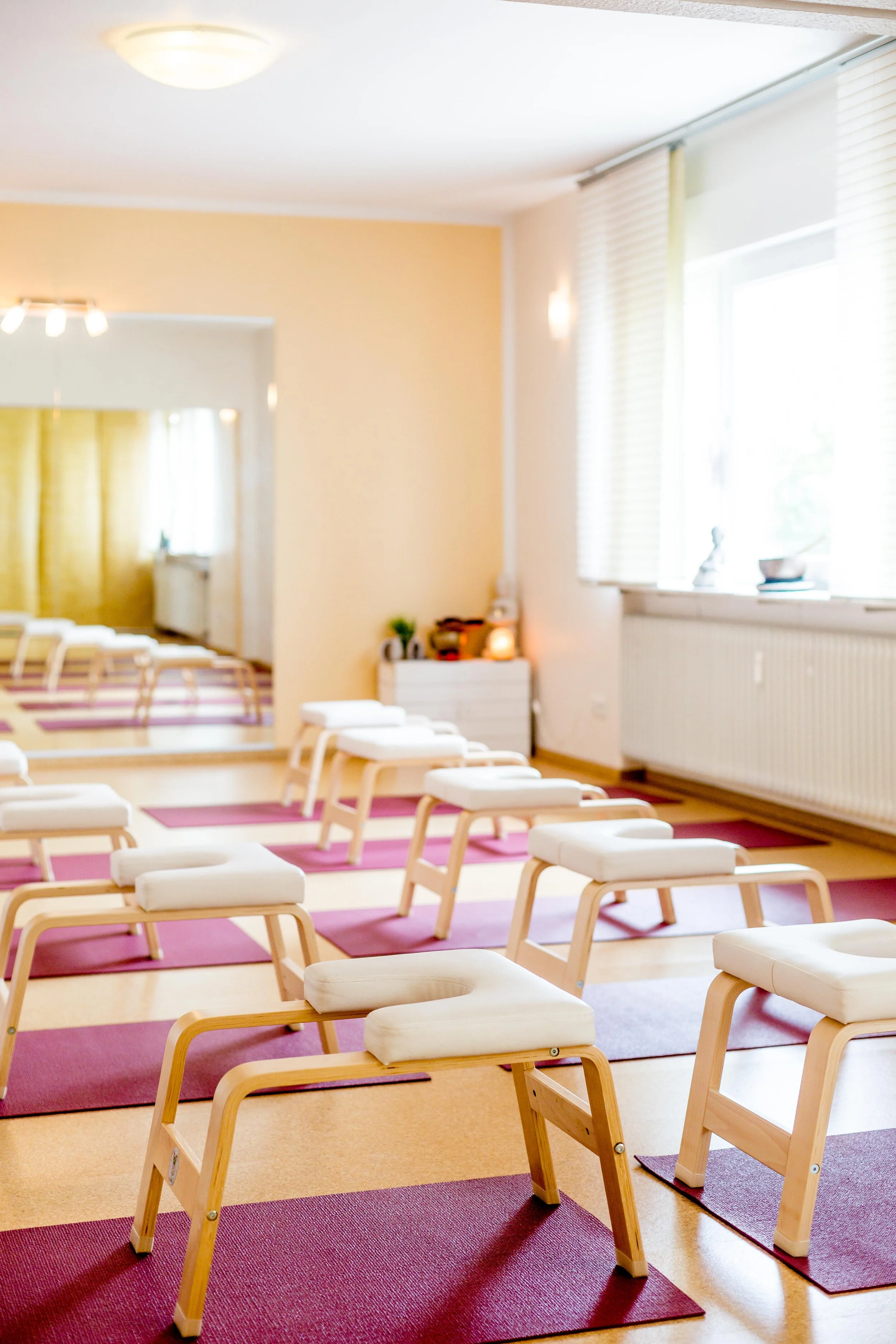  Yoga mit Nazanin Vaghefinia 