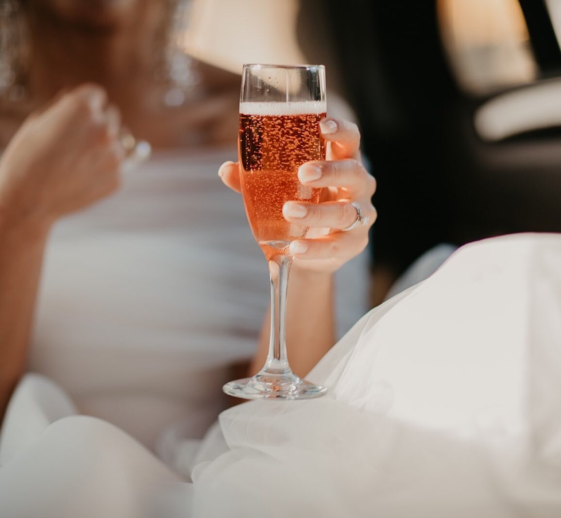 Amazing dress ✅
Sweet ride ✅
Celebratory drink ✅
📸 @marieluiseweddings 
Venue @the.wool.mill 

#celebrate #bride #champagne #drinks #wedding #limo #travel #celebrant #marriage #posse #bridal #dress #gown #gorgeous #pop #happy #weddingstyle