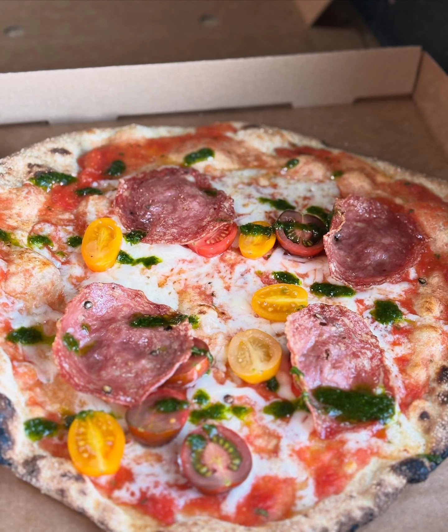 🌟MENY TISDAG 8 JULI - 17:30-20:00 - VIKINGAKR&Ouml;KEN HAVERDAL🌟

Vi har bord och b&auml;nkar vid pizzabussen som man g&auml;rna f&aring;r sitta och &auml;ta vid i m&aring;n av plats, alla pizzor serveras i take away-box och stranden ligger bara p&