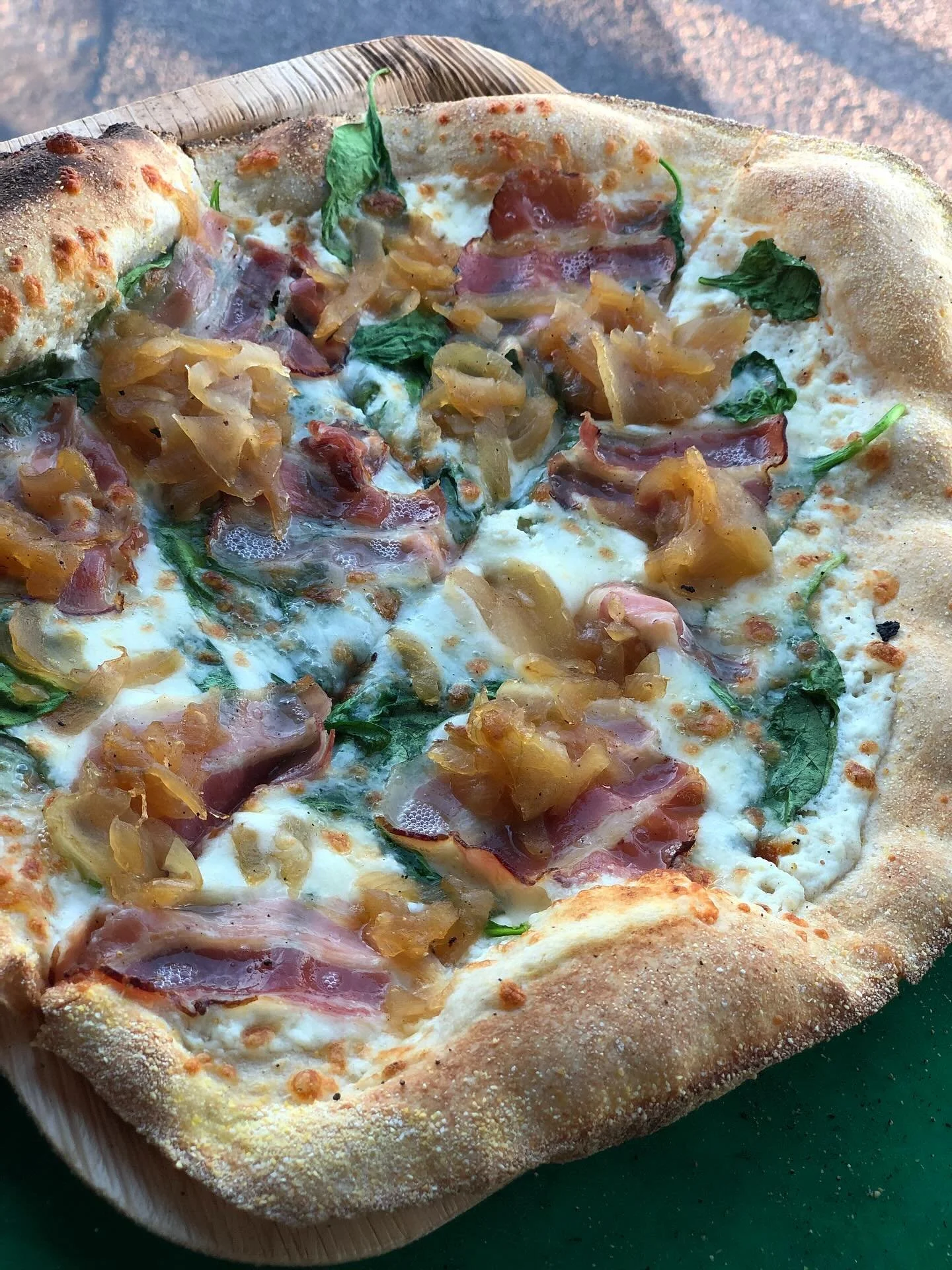 🌟MENY TORSDAG 10 JULI - 17:30-20:00 - VIKINGAKR&Ouml;KEN HAVERDAL🌟

Vi har bord och b&auml;nkar vid pizzabussen som man g&auml;rna f&aring;r sitta och &auml;ta vid i m&aring;n av plats, alla pizzor serveras i take away-box och stranden ligger bara 