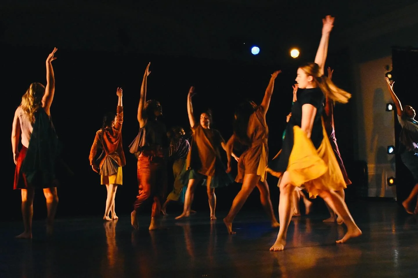 Happy opening to @mmcdancedept &lsquo;s Fall Guest Choreography Concert!  Catch the performances this weekend, ft. the choreographic works of @thekendrajross , @ambersloan.nyc , @donxmen , &amp; @oriflo (pictured)!&bull;
.
Big thanks to my costume sh