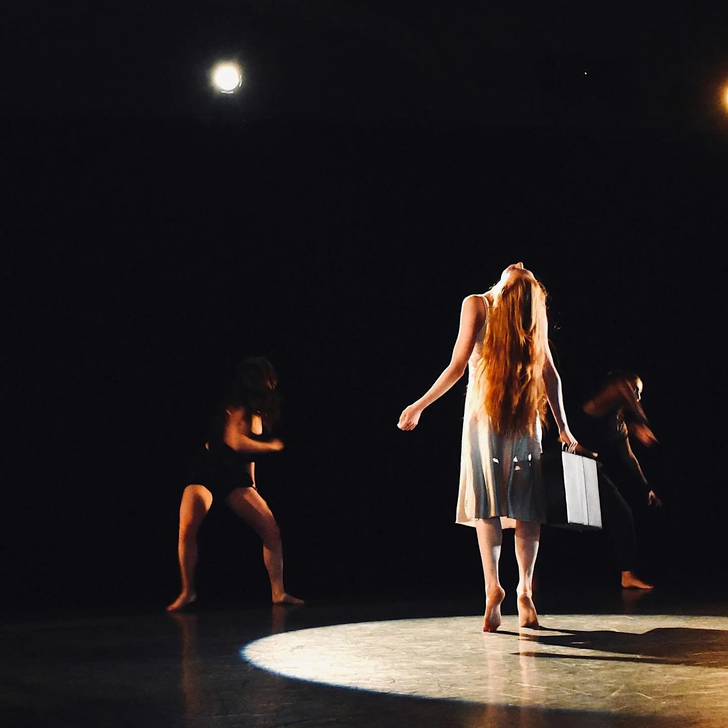 Happy show weekend to @mmcdancedept &lsquo;s Fall Guest Choreography Concert!  Catch the performances this weekend, ft. the choreographic works of @thekendrajross ,  @ambersloan.nyc , @donxmen (pictured) , &amp; @oriflo !&bull;
.
Big thanks to my cos