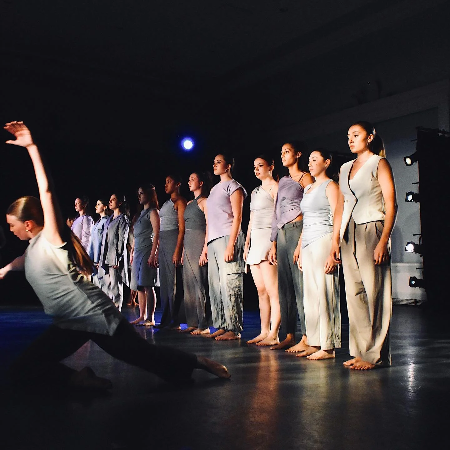 Happy show weekend to @mmcdancedept &lsquo;s Fall Guest Choreography Concert!  Catch the performances this today, ft. the choreographic works of @thekendrajross @ambersloan.nyc (pictured), @donxmen , &amp; @oriflo !&bull;
.
Big thanks to my costume s