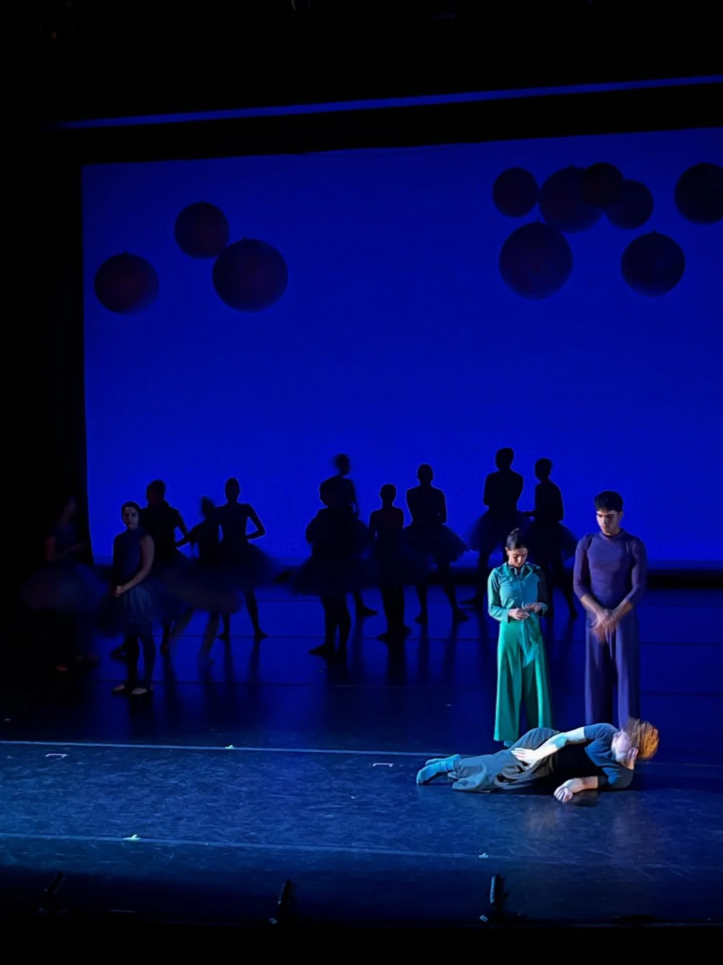 &bull;we&rsquo;ve got another few weeks in techs, but it&rsquo;s great to have the heavy lifting of getting everything onstage for the first time set before we go into the holiday break. Appreciate the teams for their creativity &amp; good humor thro