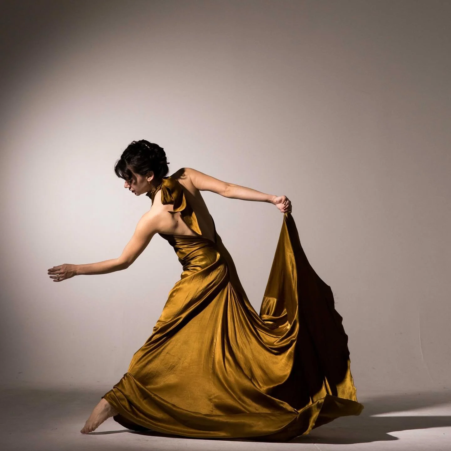 &bull;we are in a particularly BUSY couple weeks here, getting ready for a few different shows, but having cause to reflect on beautiful collaborations after the fact always sparks joy.
.
Just over a year ago, one of my lovely collaborators, @farbie 