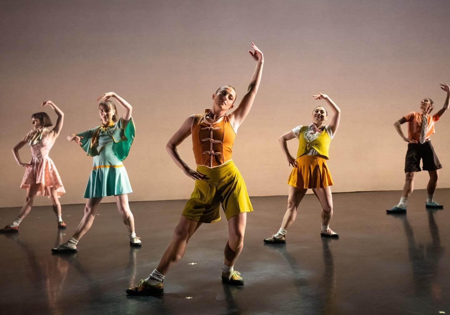 { a few more photos from @renversonsdance the other weekend, these photographed by @steven_pisano ✨ }
.
Recreation
Choreographer &amp; Artistic Director: @minnie.lane 
Lighting Design: Emily Clarkson
Costume Design: @paillettebylc 
Dancers: @cassiepu