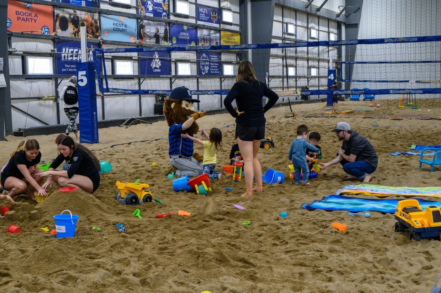 Merrymount Event-6 blur resized.jpg