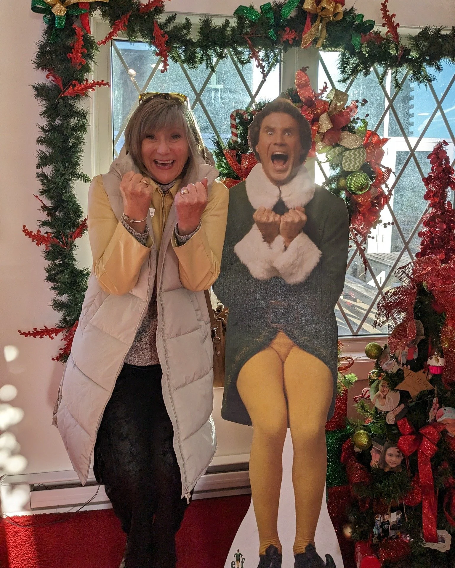 Santa's coming!! 🎅📸 

The Holly Jolly smiles start at 4pm today and the first sessions are fully booked. We may accept walk-ups if there's availability but to secure your slot, please go to: https://childcan.com/events/holly-jolly-photo (see events