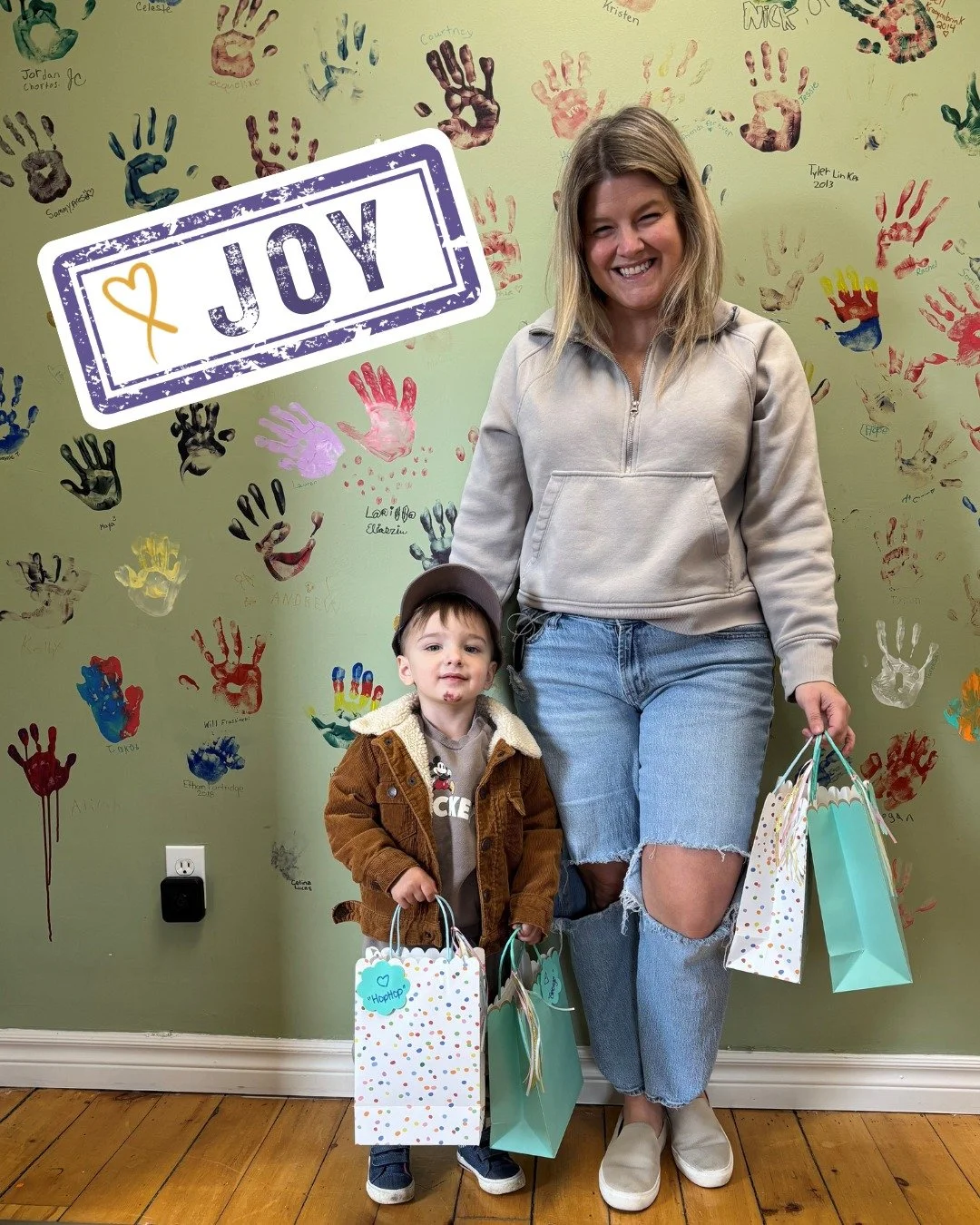 Thank you @prettyinpaint.ko for bringing us joy - and more Brave Buddies too. We can't wait to deliver them! 

#StampOfJoy #MondayMotivation #FacingChildhoodCancerTogether💛🎗💛