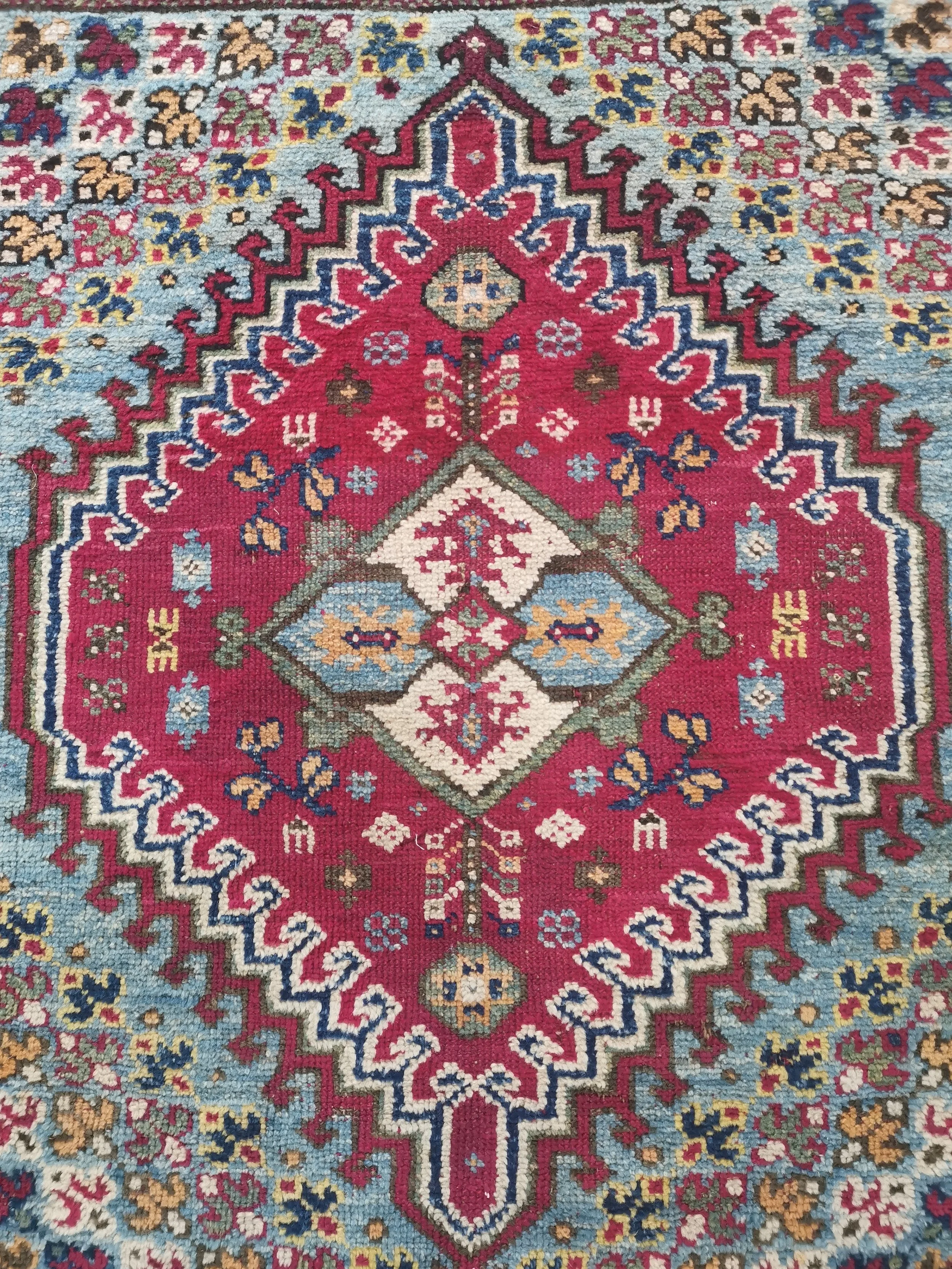 £320   156 x 143