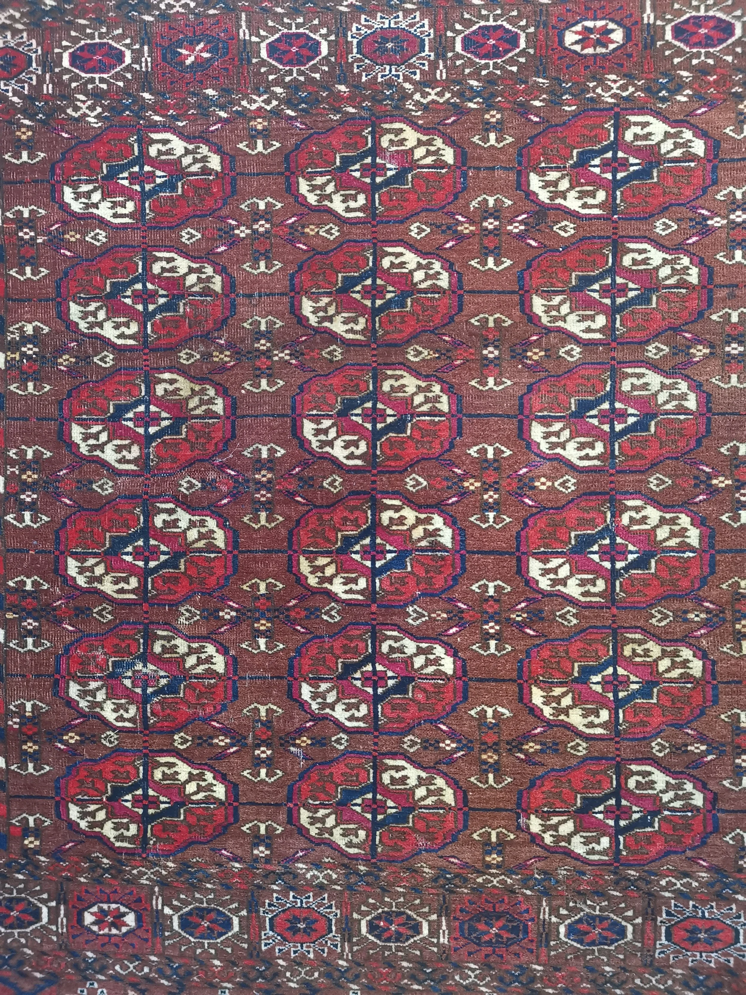£240   120 x 107