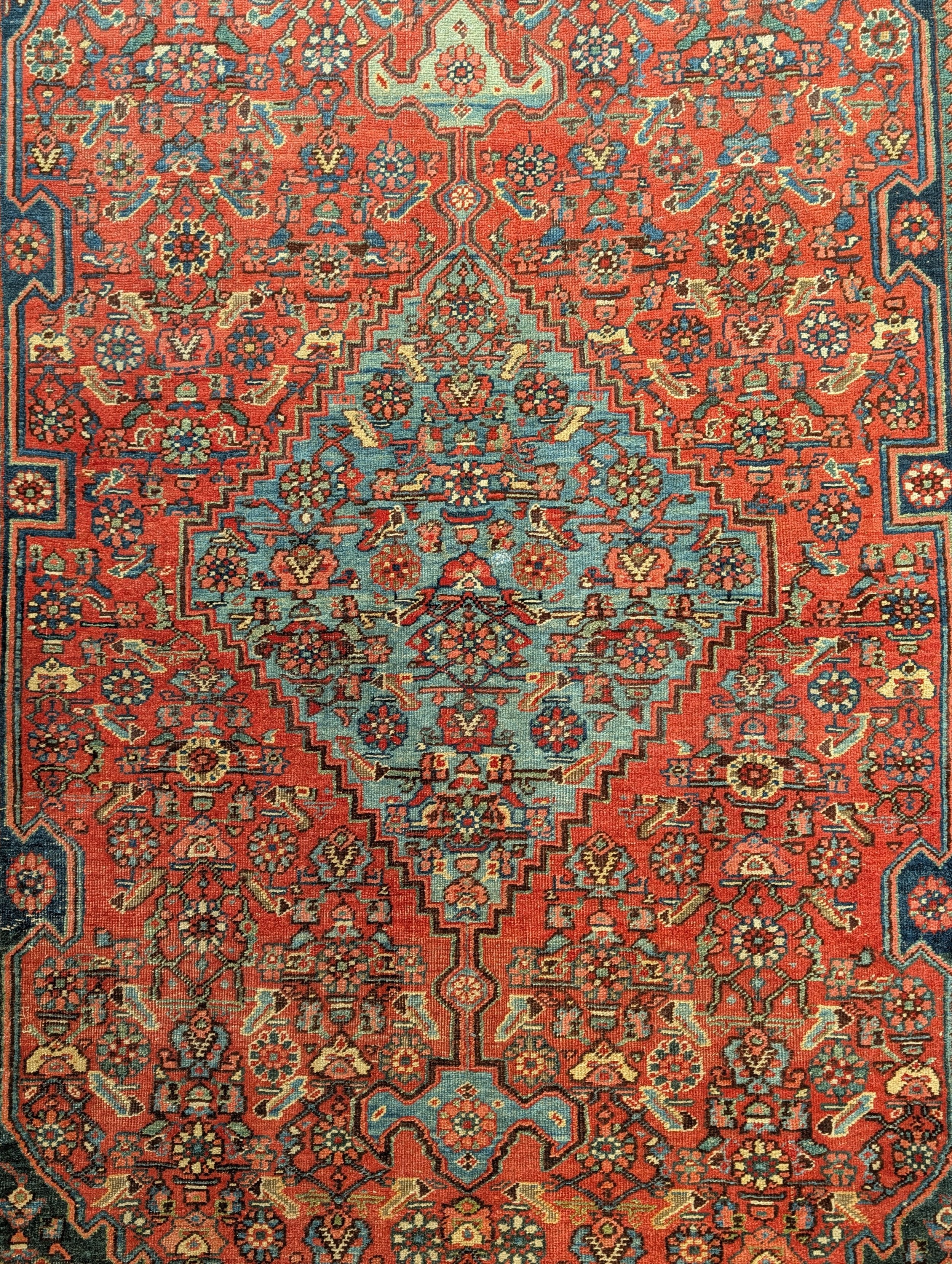 £750   248 x 149