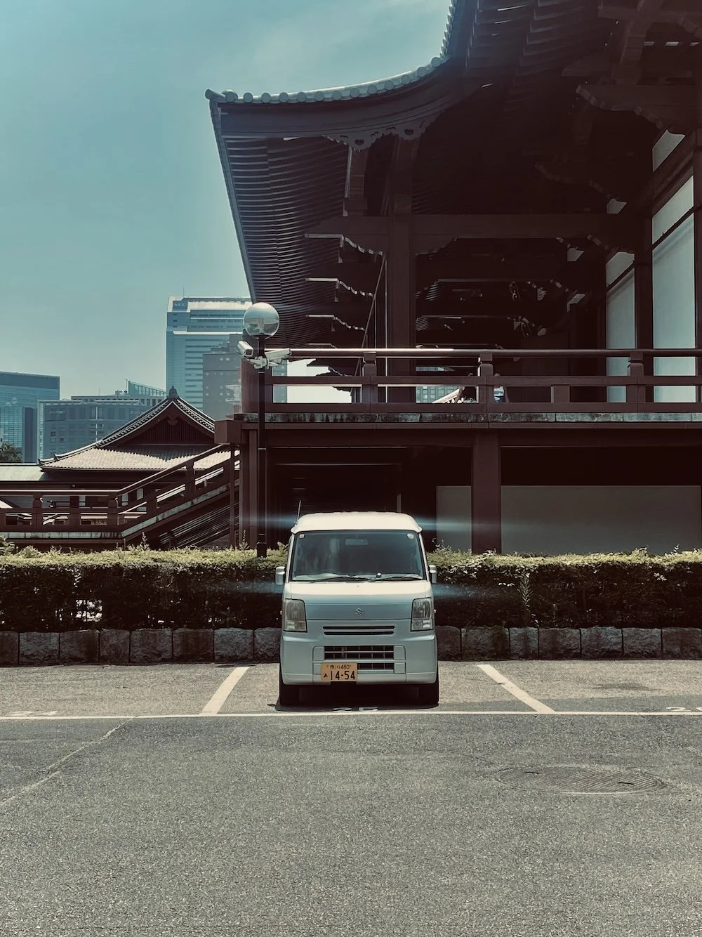  A los cochecicos chiquiticos se les conoce como   Kei Cars    (軽自動車)  y necesito uno en mi vida. 
